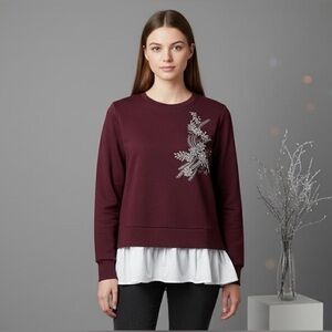 NWT Calligraphie
Rhinestones Embellished Cotton
Sweatshirt Ruffled size M 🤍